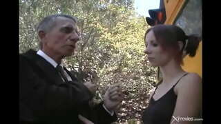 чароўная і прадпрымальная Дзяўчына анал, мінет