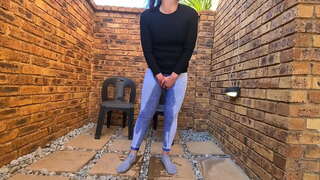 Буцмаста азијска курва у затвореном и на отвореном пише компилацију / мокра и прљава