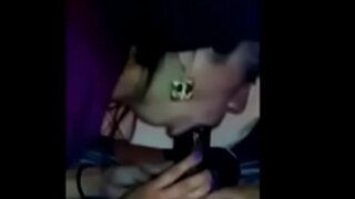 Og det BESTE av BEGGE VERDENER! Latina og Asian ludder har et wild sexy trekant med en BBC